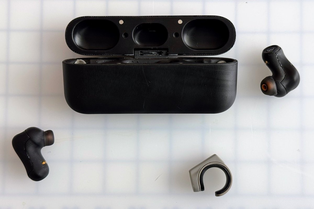 Camera air buds concept renders from Mina Fahmi's thread
