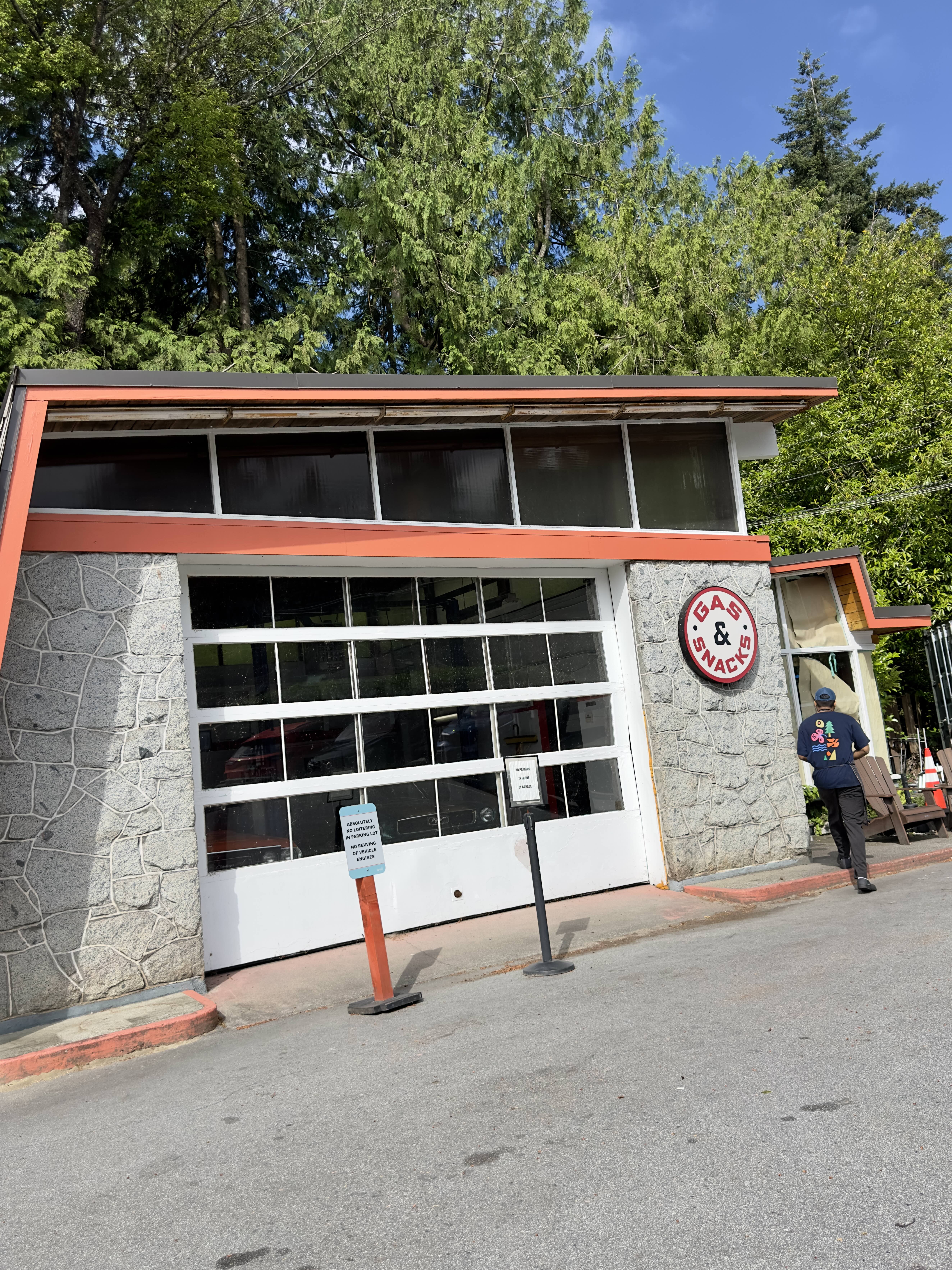 Mid-century Gas & Snacks building in West Vancouver